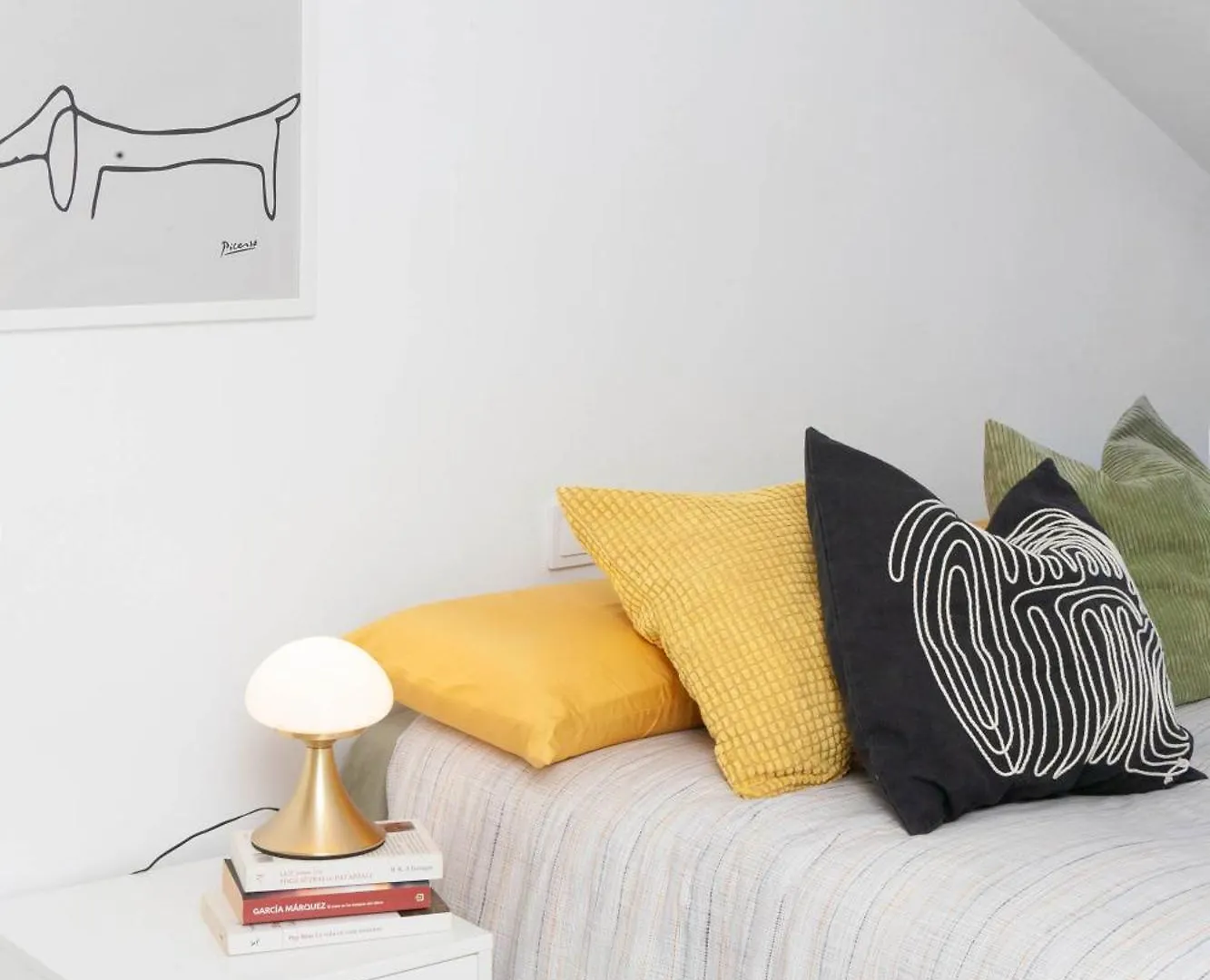Picasso'S Dream Cozy & Chic Attic Plaza Merced 马拉加 0*,  西班牙